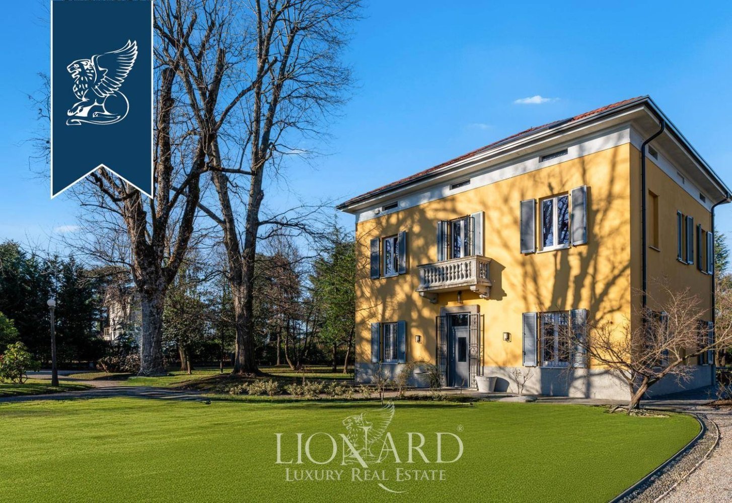 6 rooms Villa in Magnago, Italy No. 163518