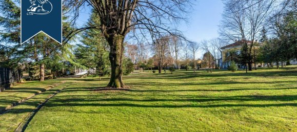 6 rooms Villa in Magnago, Italy No. 163518 8