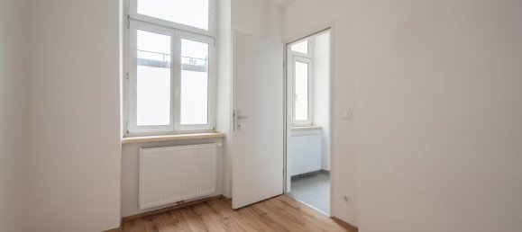 2 rooms Apartment in Hernals, Austria No. 129150 3