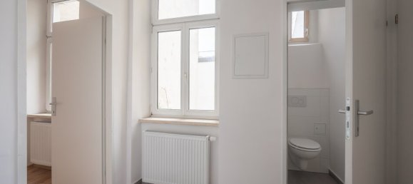 2 rooms Apartment in Hernals, Austria No. 129150 8