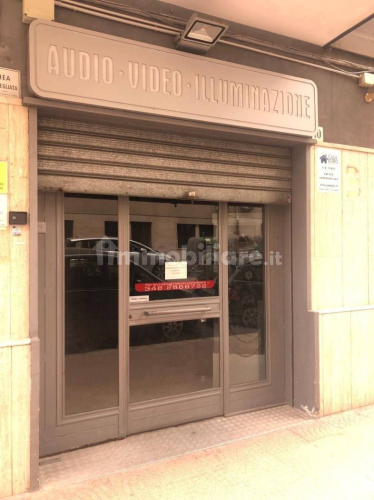 5-salle Propriété commerciale à Taranto, Italy No. 236134