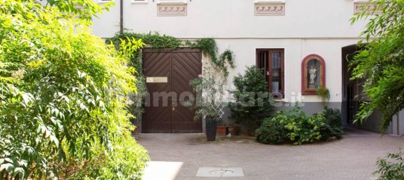 2 bedrooms Apartment in Milan, Italy No. 313935 3