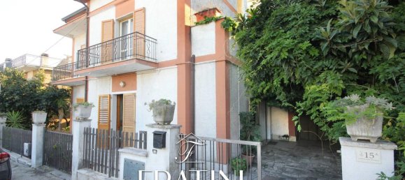 7-Zimmer Haus in Nereto, Italy, Nr. 77398 3