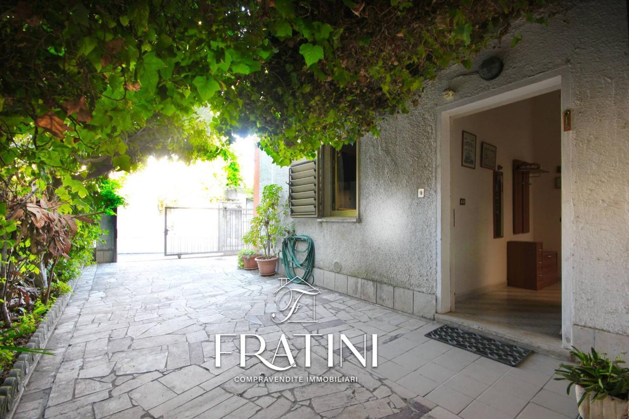 7-Zimmer Haus in Nereto, Italy, Nr. 77398