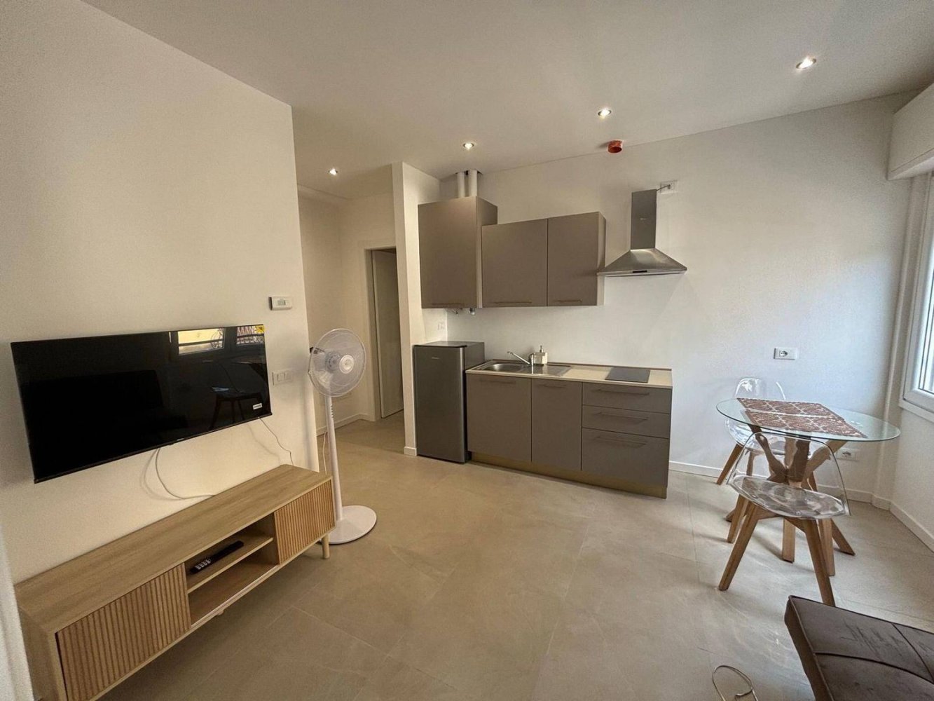 Studio in Brescia, Italy, Nr. 287550