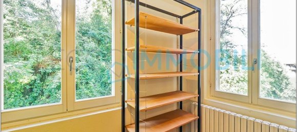 3 rooms Apartment in Lecco, Italy No. 289970 10