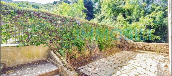 3 rooms Apartment in Lecco, Italy No. 289970 5