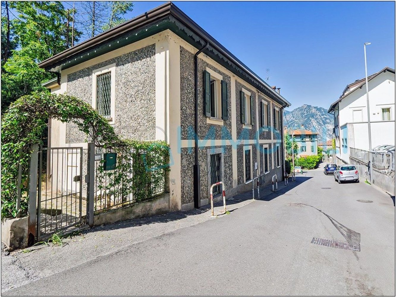 3 rooms Apartment in Lecco, Italy No. 289970