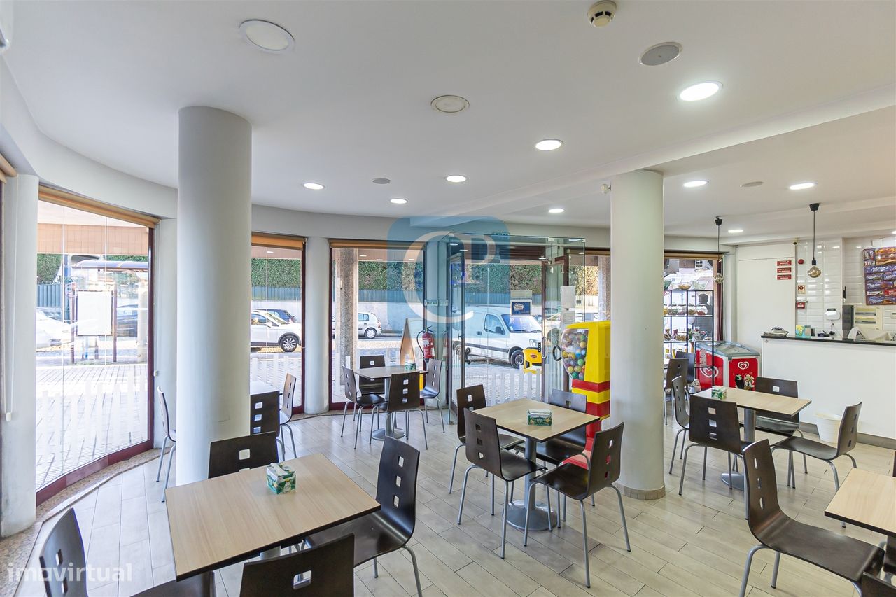 Gewerbliche Immobilie in Maia, Portugal 125m², Nr. 271754