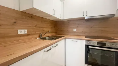 2غرفة شقة في Hernals, Austria رقم 133603