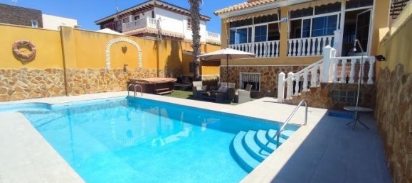 283m² Apartment for sale in Torrevieja, Alicante, Valencian Community, Spain № 365438 20