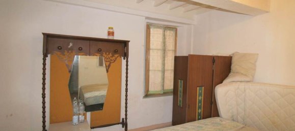 3 Schlafzimmer Wohnung in Siena, Italy, Nr. 60892 22