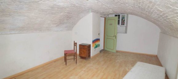 3 Schlafzimmer Wohnung in Siena, Italy, Nr. 60892 6