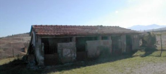 Studio in Cinigiano, Italy No. 1486 4