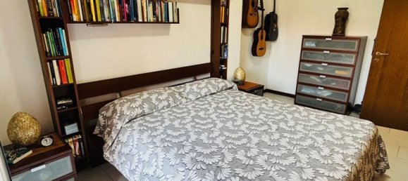 3-salle Appartement à Paullo, Italy No. 330379 26