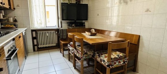 3-salle Appartement à Paullo, Italy No. 330379 12
