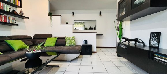 3-salle Appartement à Paullo, Italy No. 330379 3