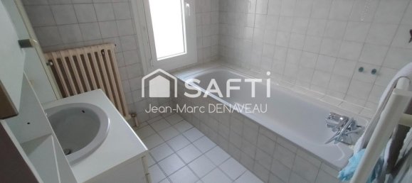 3 bedrooms House in Chinon, France No. 270808 6