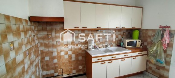 3 bedrooms House in Chinon, France No. 270808 3