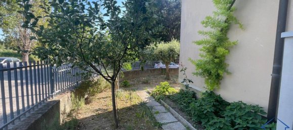 Квартира с 2 спальнями в Римини, Италия № 261901 21