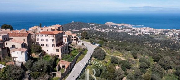 Вилла с 9 спальнями в L'Ile-Rousse, Франция № 78365 2