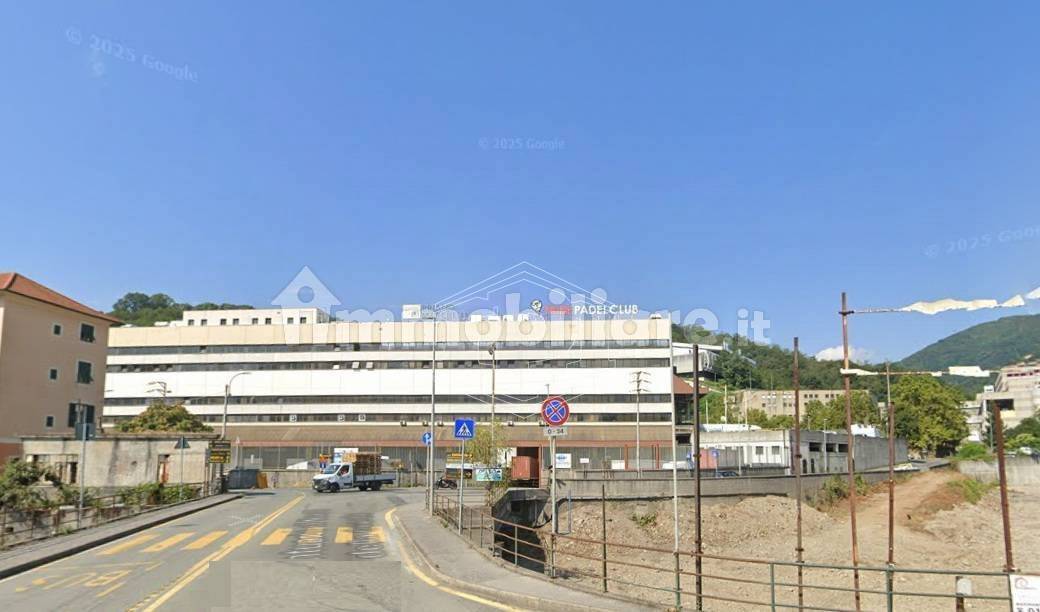 1100m² Warehouse in Genoa, Italy No. 270091