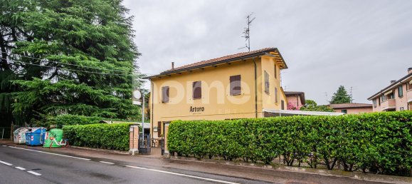 8 rooms House in Reggio Emilia, Italy No. 280509 11