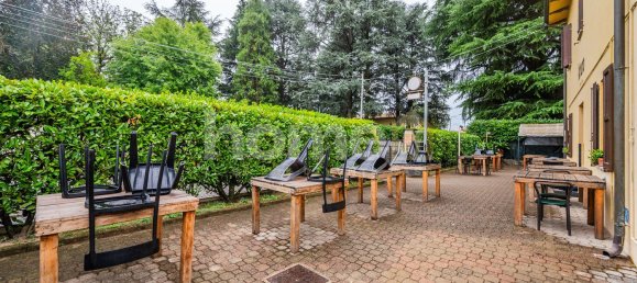 8 rooms House in Reggio Emilia, Italy No. 280509 3