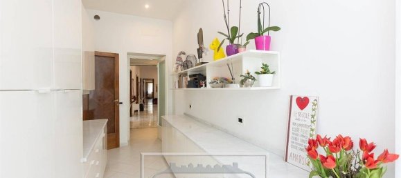 4 bedrooms Apartment in Rome, Italy No. 311244 24