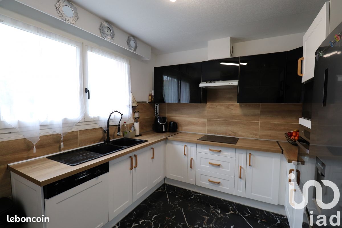 4 Schlafzimmer Haus in Fleury-les-Aubrais, France, Nr. 50037