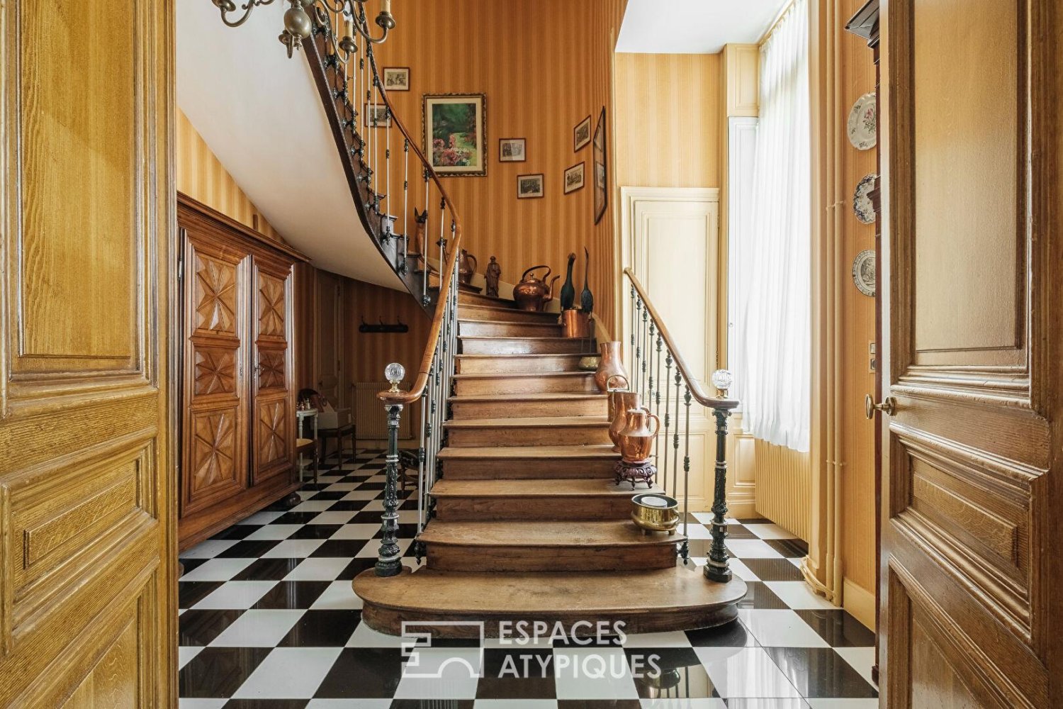 Casa de 8 dormitorios en Chatellerault, France No. 301477