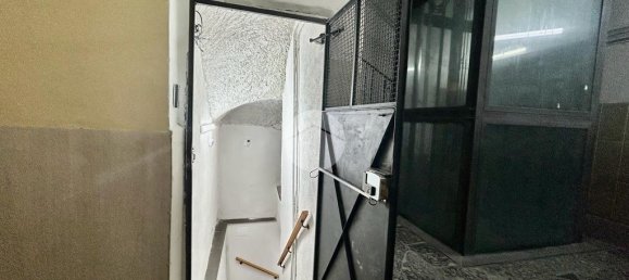 1 room Warehouse in Naples, Italy No. 66174 8