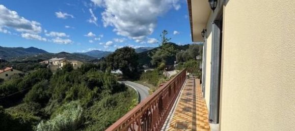 Villa de 3 dormitorios en Cogorno, Italy No. 334965 25