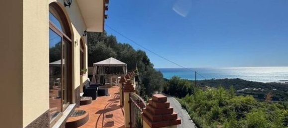 Villa de 3 dormitorios en Cogorno, Italy No. 334965 46