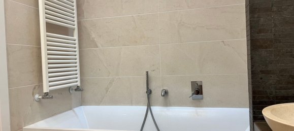 4 غرف نوم شقة في Genoa, Italy رقم 378076 36