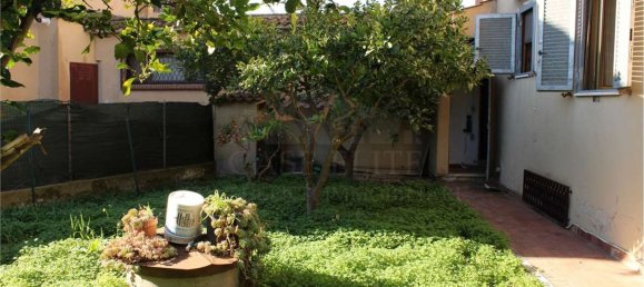 Villa de 5 habitaciónes en Ardea, Italy No. 173909 8