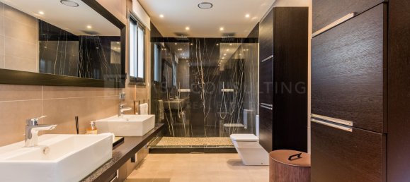 7 bedrooms Villa in Marbella, Spain No. 120436 15