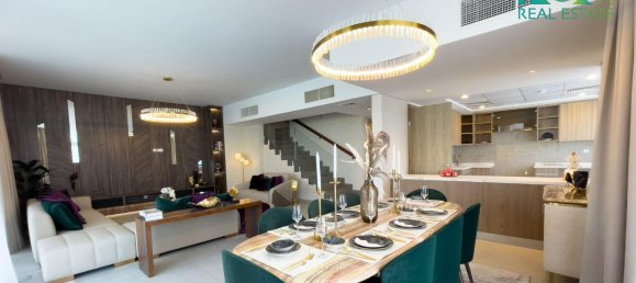 4 Schlafzimmer Villa in Sharjah, UAE, Nr. 31113 12