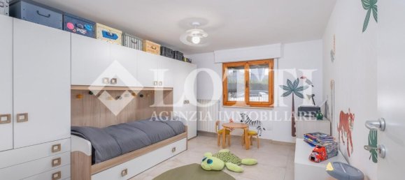 Квартира с 5 комнатами в Викопизано, Италия № 199670 16