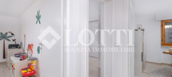 Квартира с 5 комнатами в Викопизано, Италия № 199670 12