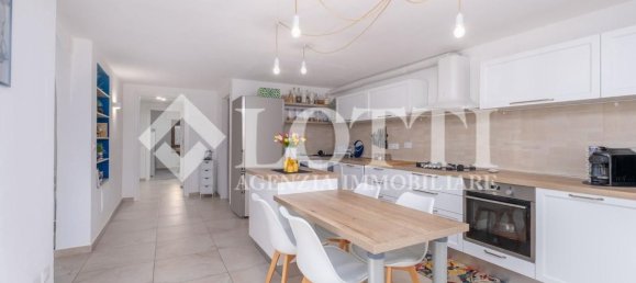 Квартира с 5 комнатами в Викопизано, Италия № 199670 4