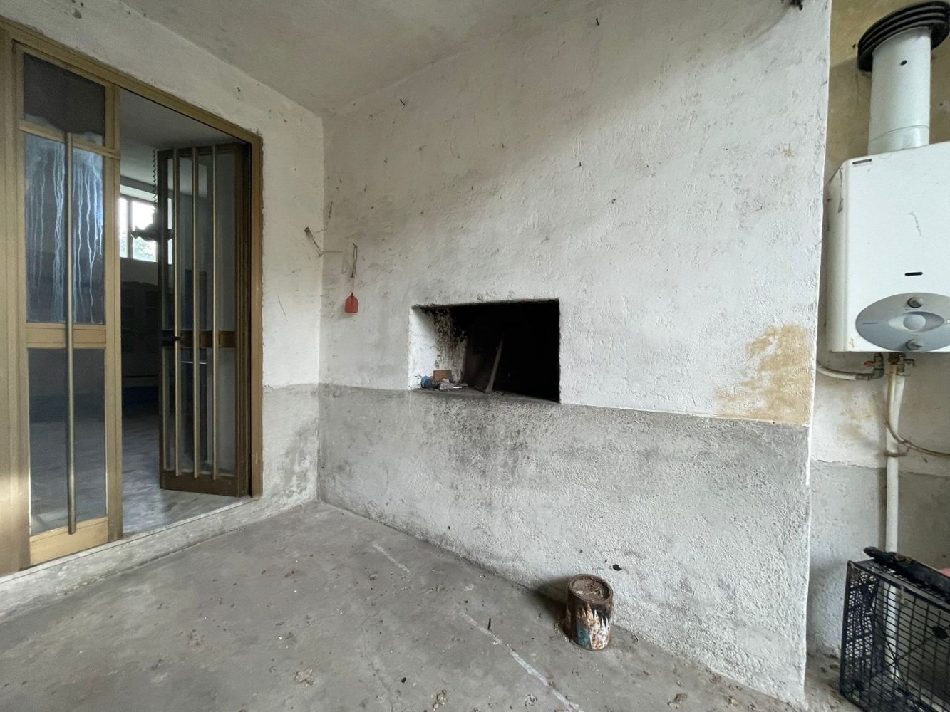 Casa de 3 divisões em Castel di Sasso, Italy N.º 63885