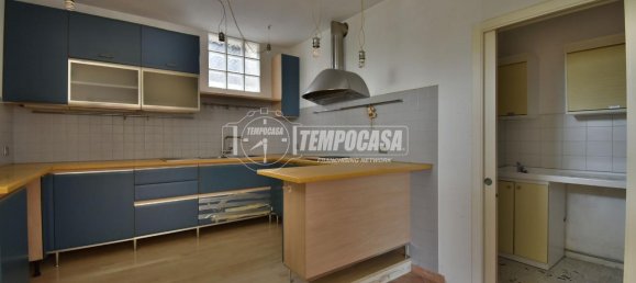 Дом с 3 комнатами в Толентино, Италия № 150822 4