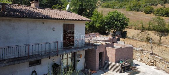 Дом с 3 комнатами в Толентино, Италия № 150822 27