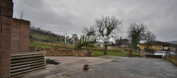 Дом с 3 комнатами в Толентино, Италия № 150822 17