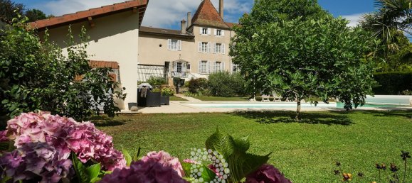 8 chambres Châteaux à La Roche-Vineuse, France No. 278054 2