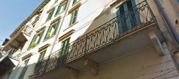 8 rooms Apartment in Verona, Italy No. 309166 5