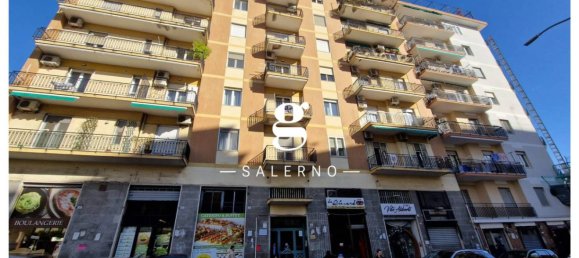 5 bedrooms Apartment in Salerno, Italy No. 56079 5