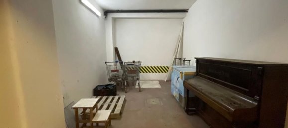 30m² Garage in Rome, Italy No. 352337 9