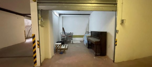 30m² Garage in Rome, Italy No. 352337 7